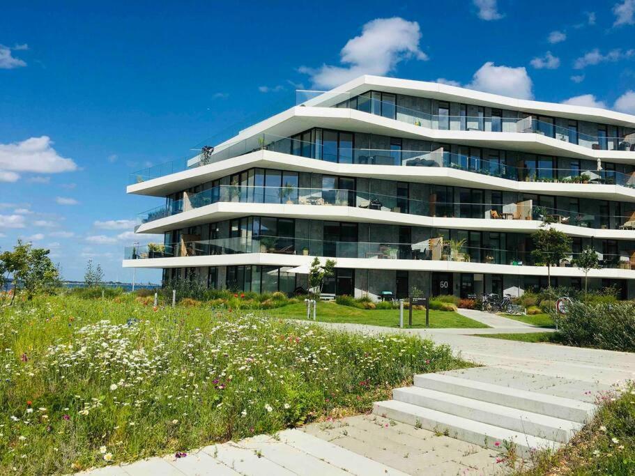 Bo Med Stil Og Udsigt Til Aarhus Lystbadehavn Exterior foto