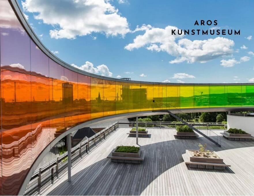 Bo Med Stil Og Udsigt Til Aarhus Lystbadehavn Exterior foto