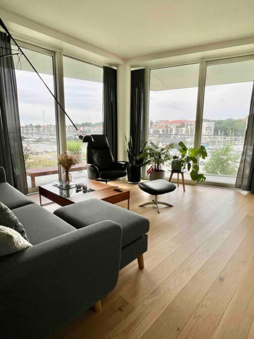 Bo Med Stil Og Udsigt Til Aarhus Lystbadehavn Exterior foto