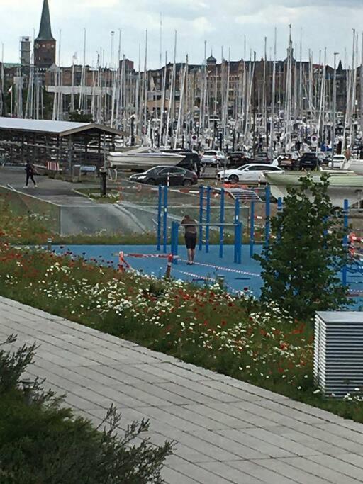 Bo Med Stil Og Udsigt Til Aarhus Lystbadehavn Exterior foto